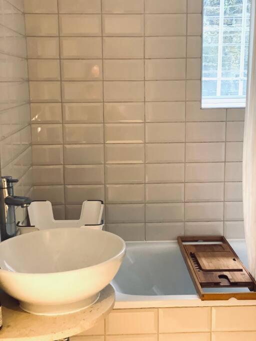 伦敦Beautiful 2 Bed/ 2 Bath Notting Hill Garden Flat公寓 外观 照片